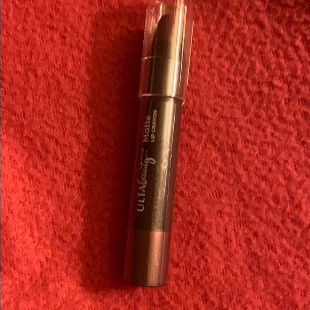 Lip crayon